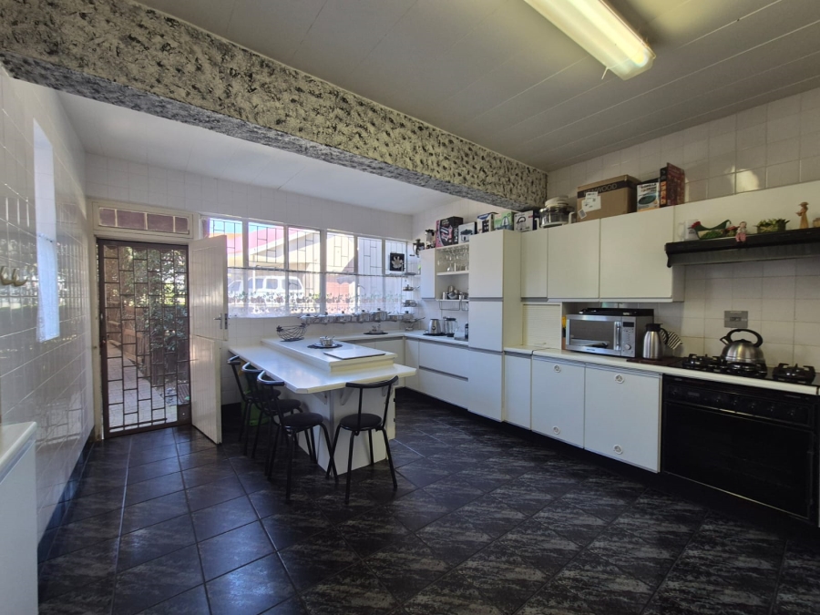 7 Bedroom Property for Sale in Parys Free State